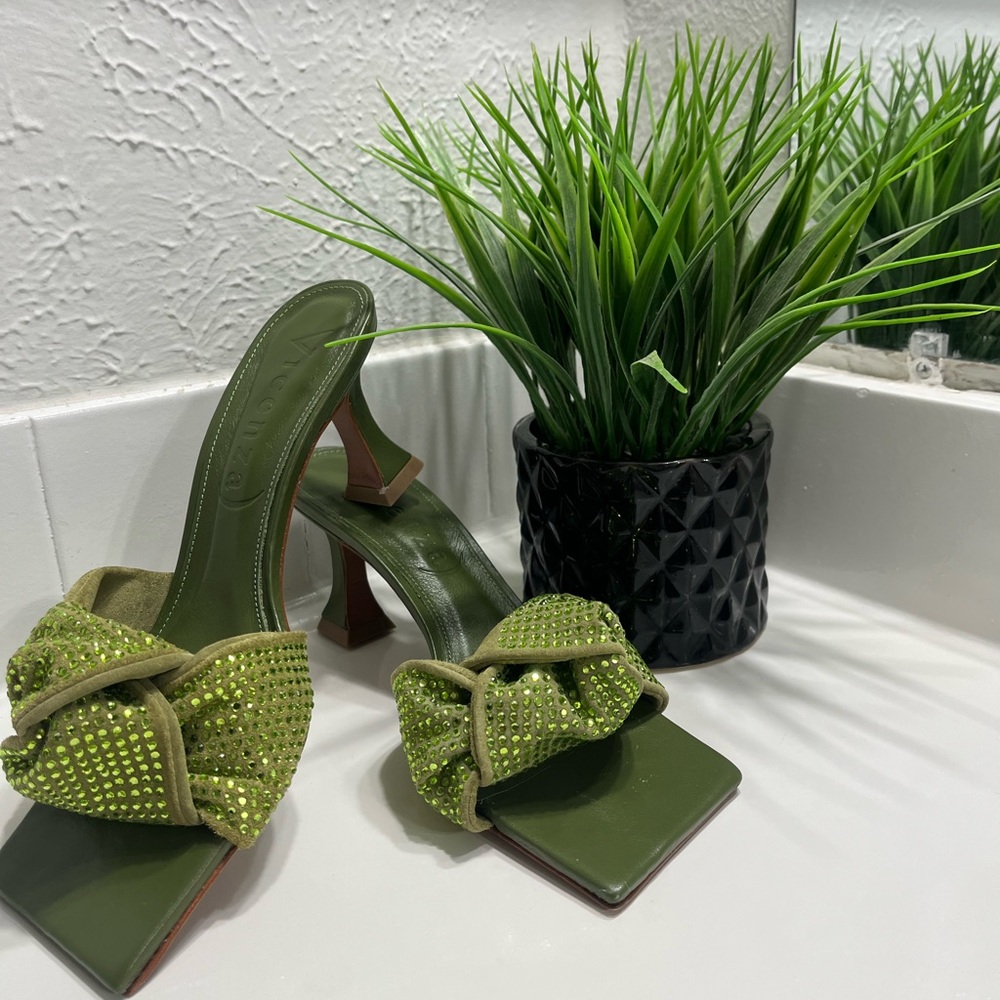 Elegant Green Embellished Women's Heels